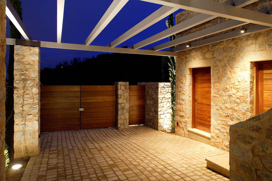 Private Residence in Politeia